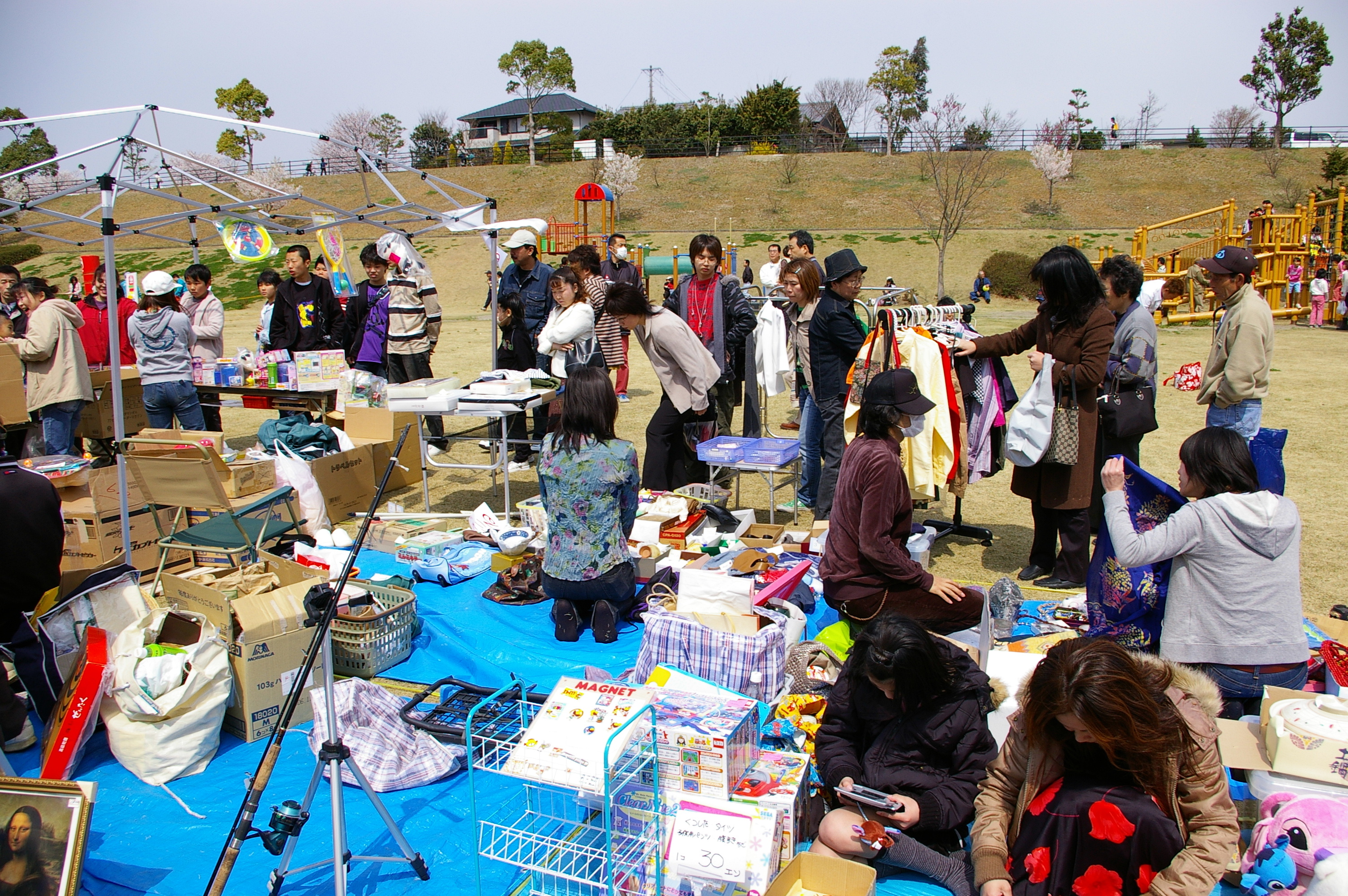 フリーマーケット風景